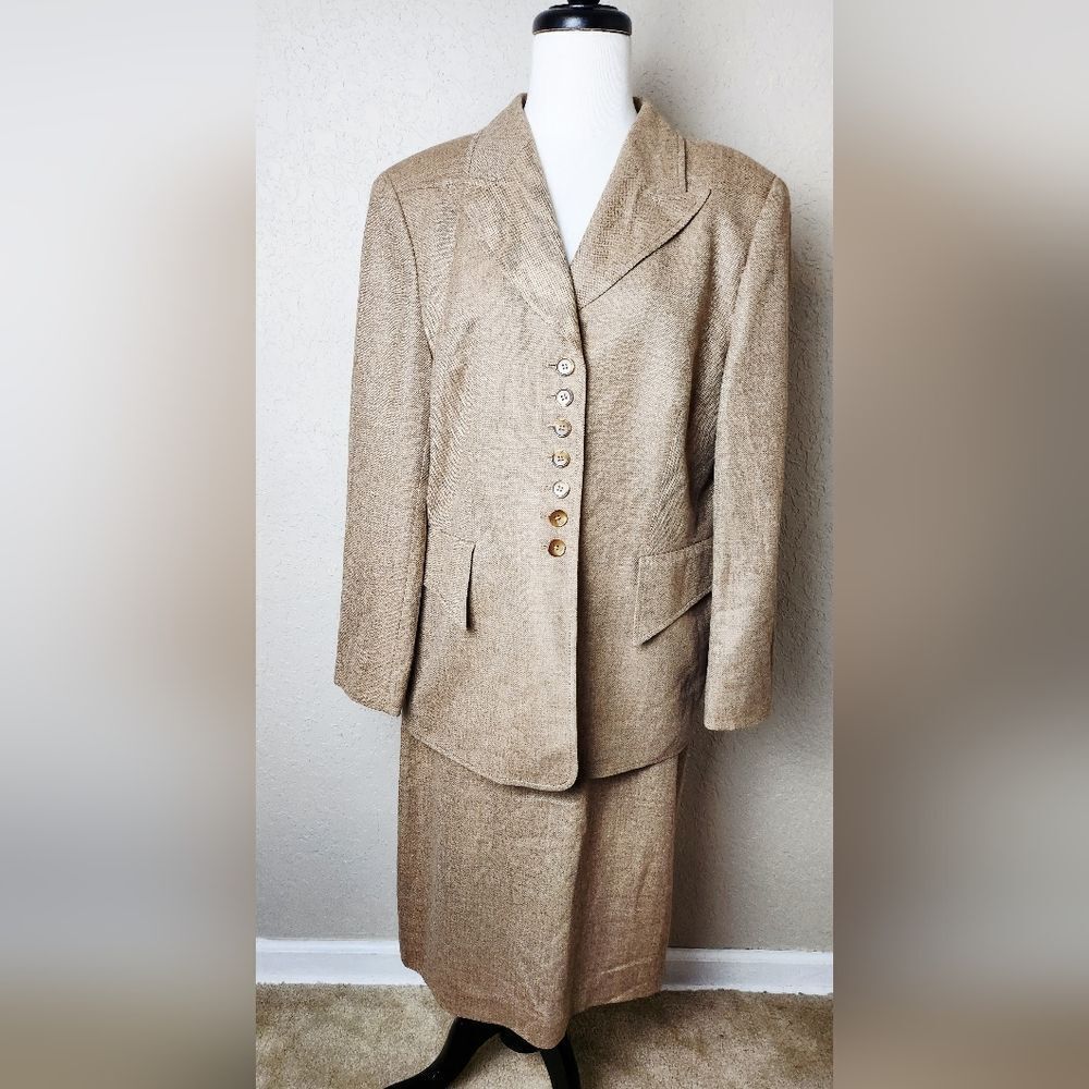 ESCADA Harrington Wool 2 Pc Skirt Set Womens Tan Size 44
